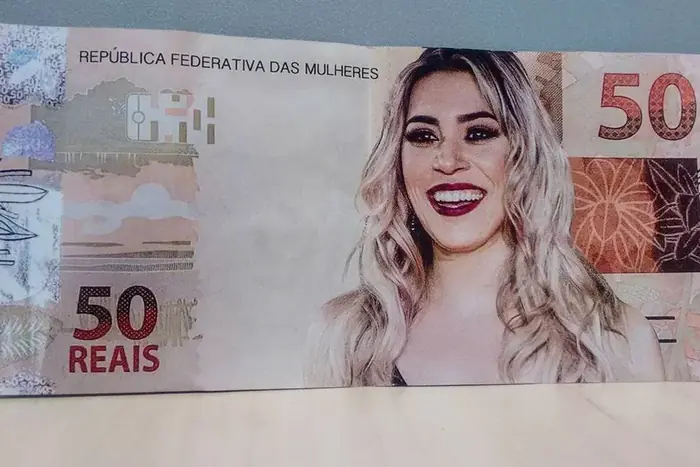 Toma aqui os 50 reais